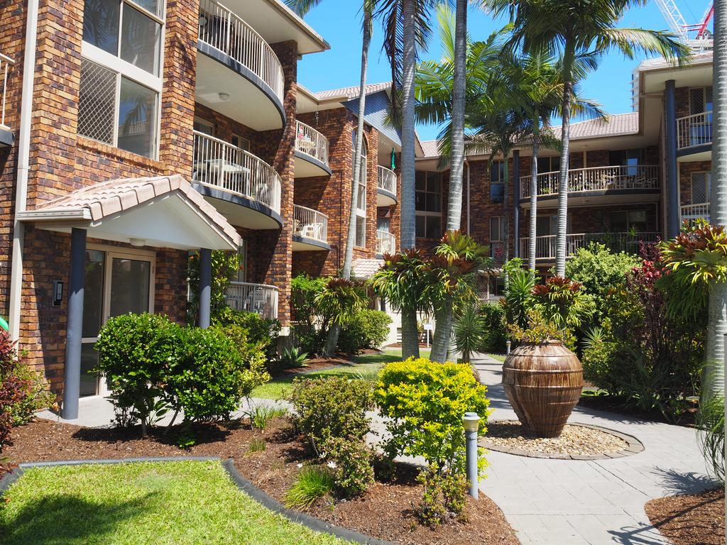 Oceanside Cove Holiday Apartments - Accommodation QLD 1