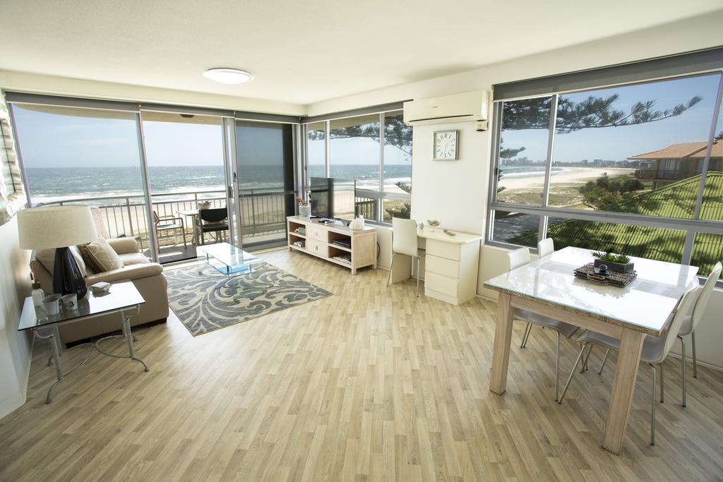 Oceanside Resort - Absolute Beachfront Apartments - thumb 2