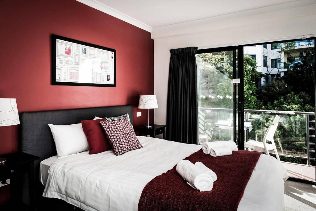 One Bedroom Apt Near Perth CBD With Parking - WA Accommodation 1