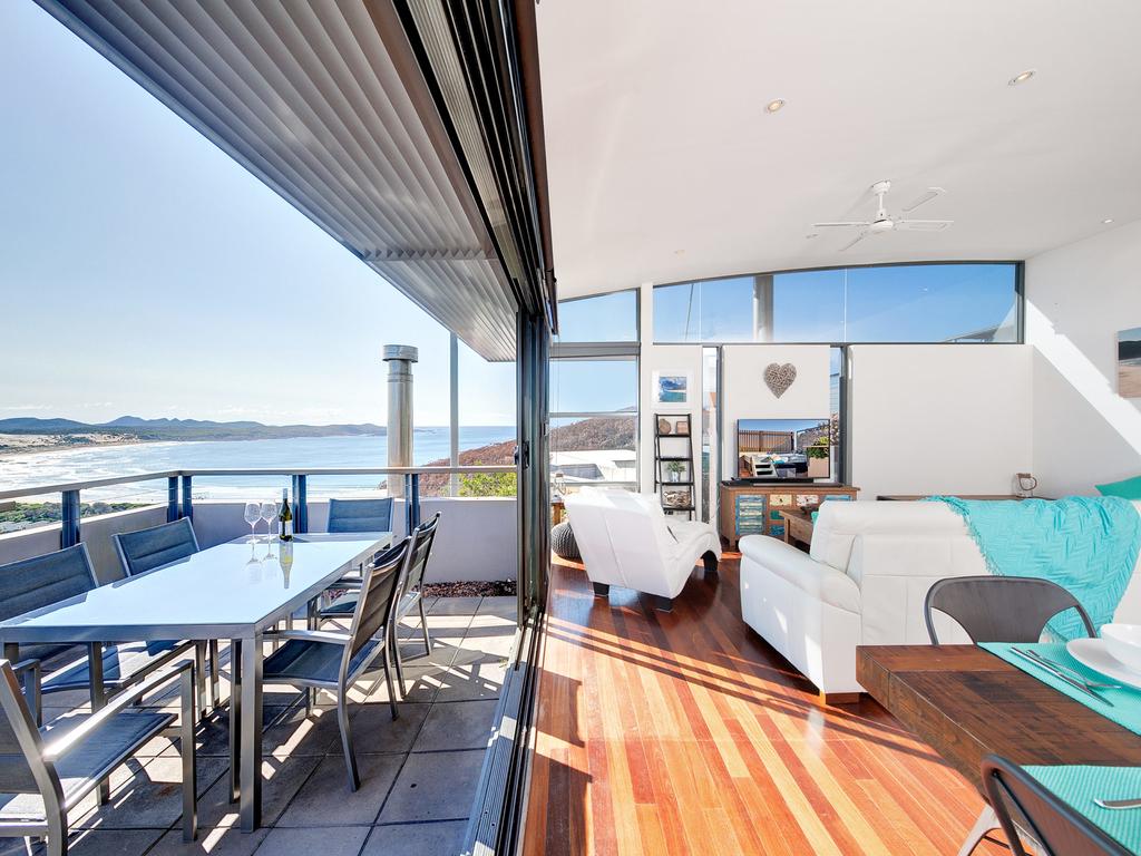 One Mile Cl Townhouse 22 26 The Deckhouse - Lismore Accommodation