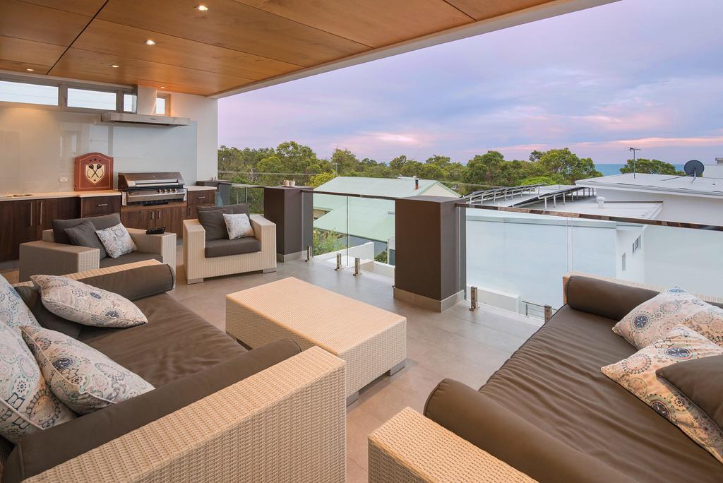 Opulent Oasis - Luxurious Old Dunsborough With Pool And Ocean Views - thumb 1