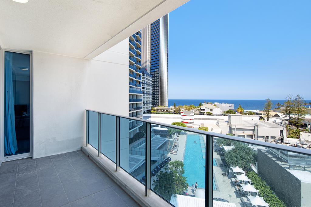 Orchid Residenses - Surfers Gold Coast 3