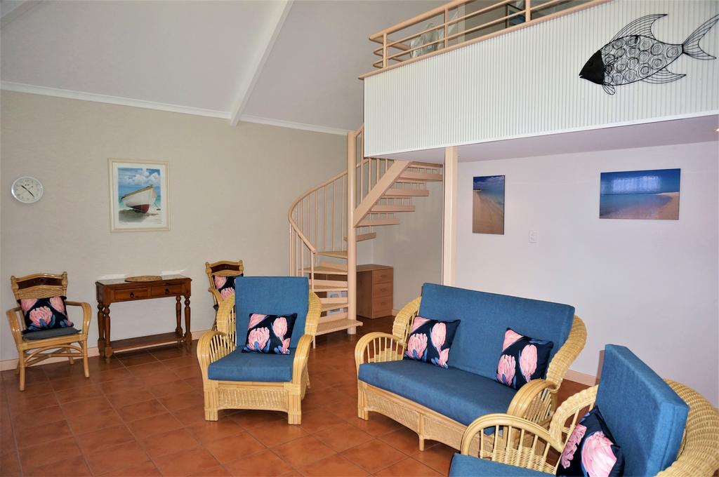 Osprey Holiday Village Unit 109 - Pleasant 3 Bedroom Holiday Villa With A Pool In The Complex - thumb 2