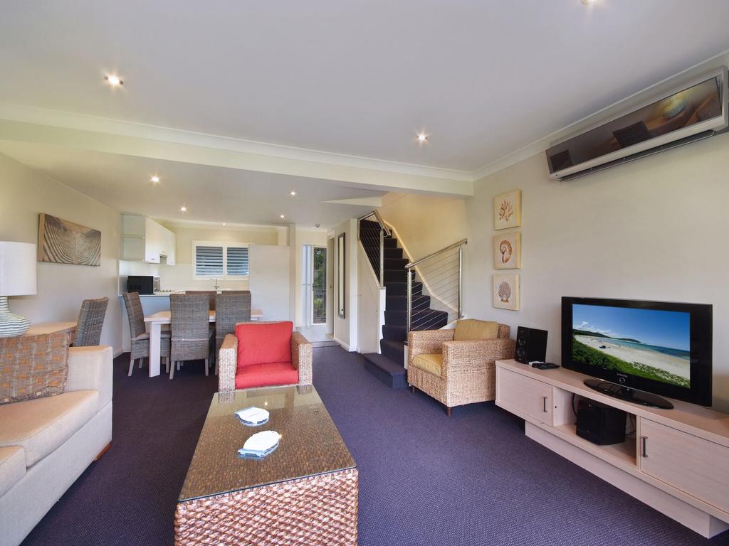 Pacific Blue Townhouse 358, 265 Sandy Point Road - Accommodation BNB 2