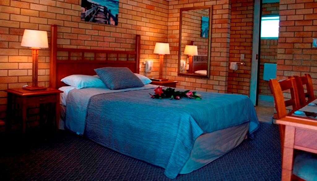 Pacific Paradise Airport Motel - New South Wales Tourism 