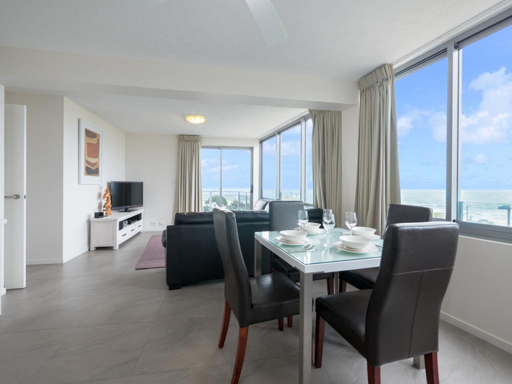 Pacific Towers Unit 4, 19 Ormonde Tce Kings Beach - thumb 1