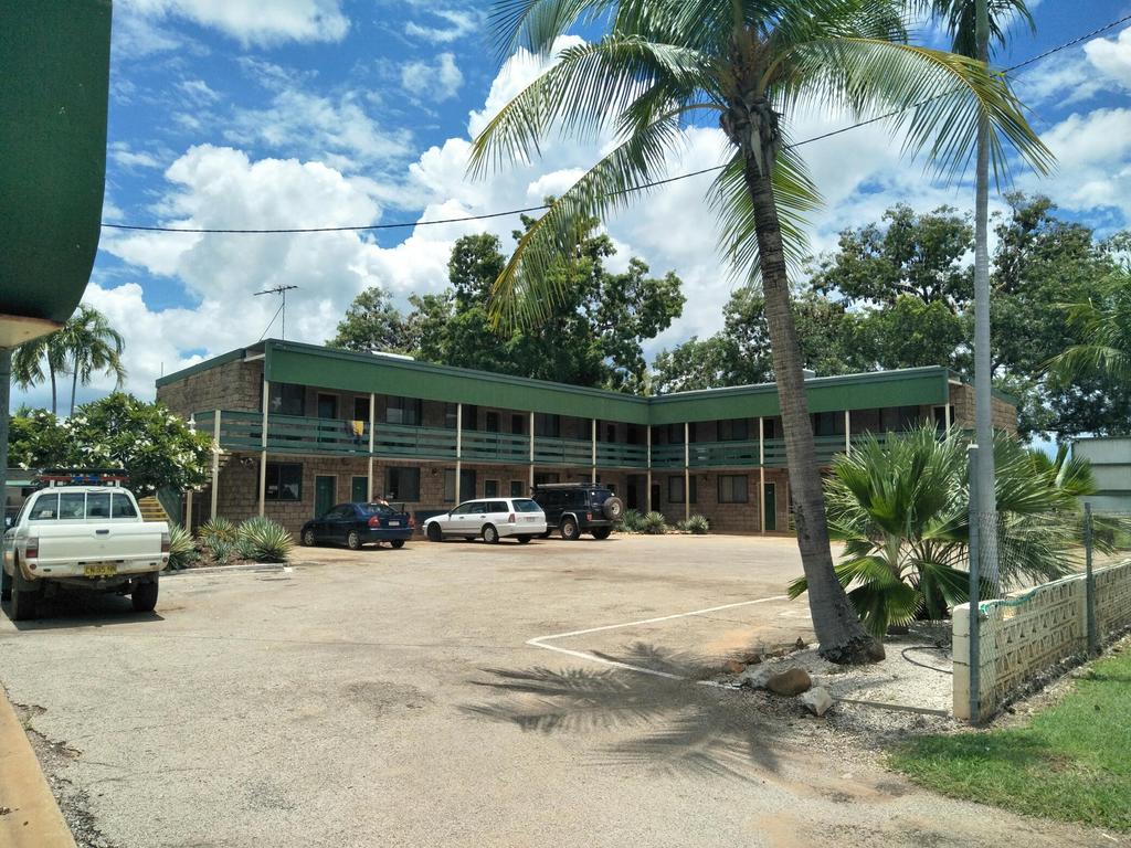 Palm Court Backpackers - Accommodation NT