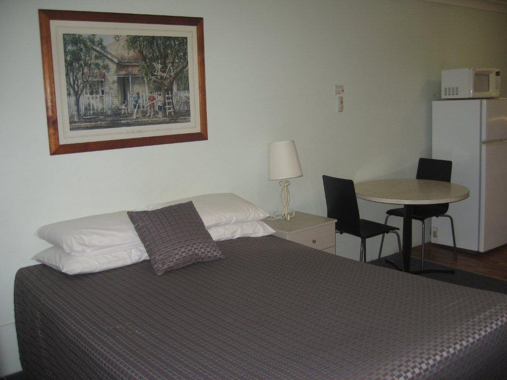 Paramount Motel - Accommodation Brisbane 2