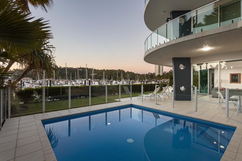 Pavillions 12 - Waterfront Spacious 4 Bedroom With Own Inground Pool And Golf Buggy - thumb 0