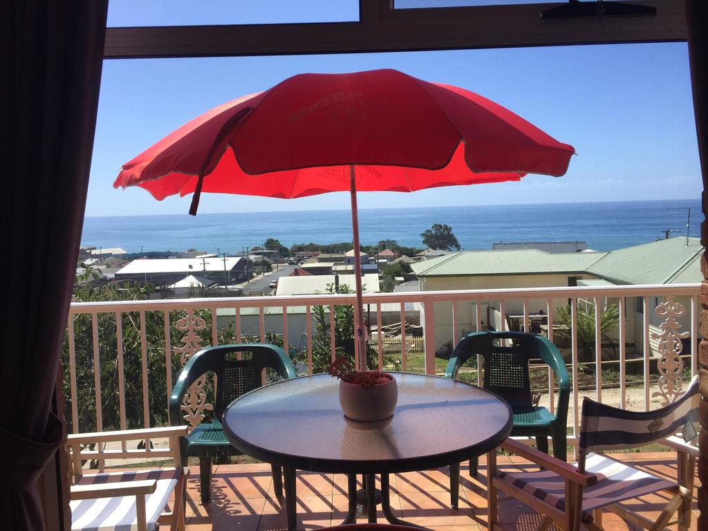 Penguin Seaside Homestay - New South Wales Tourism 