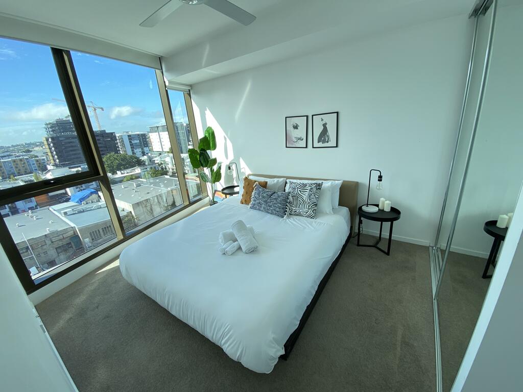 Perfect Short Term Stay In Brissy Cozy & Relax - thumb 3