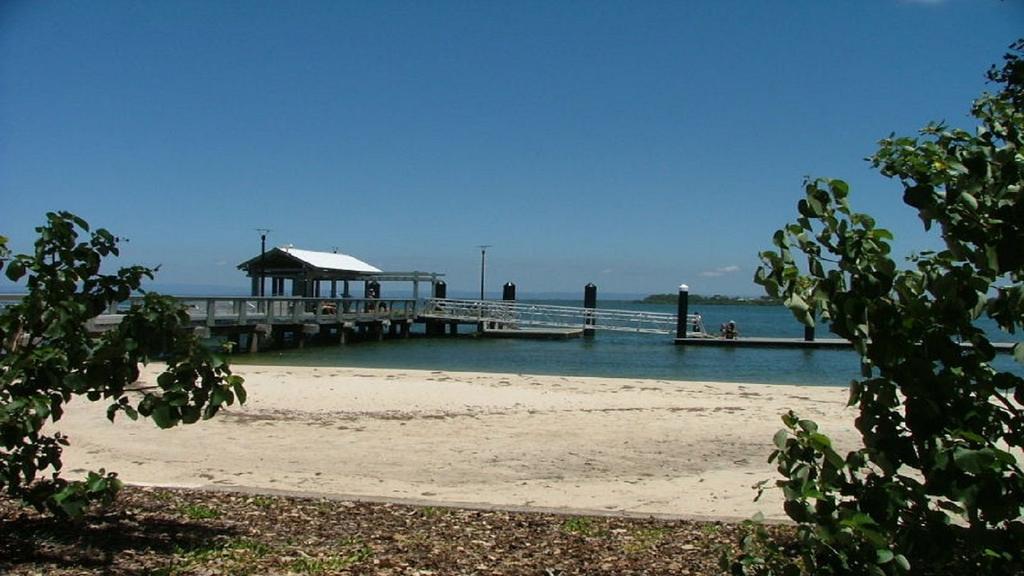 Pet Friendly Lowset Home With Room For A Boat, Wattle Ave, Bongaree - thumb 2