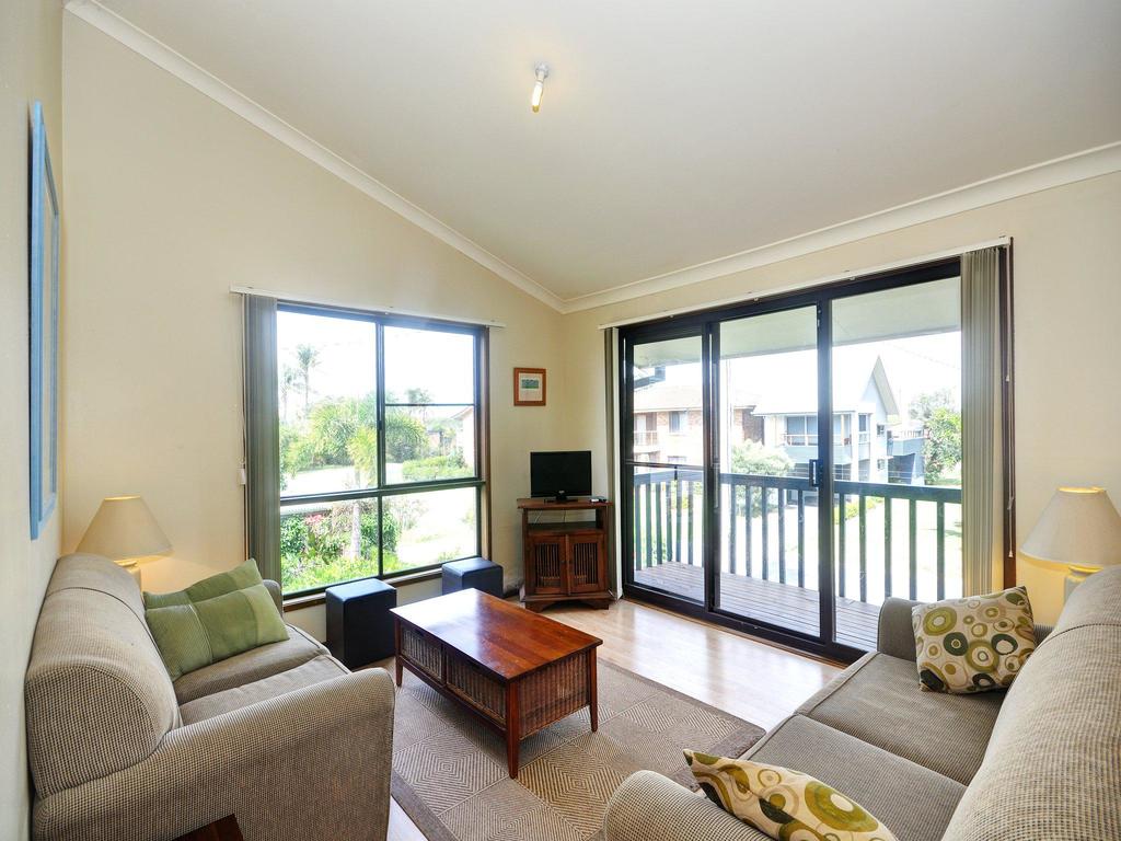 Pet Friendly On Pelican - Close To Myall River - thumb 0