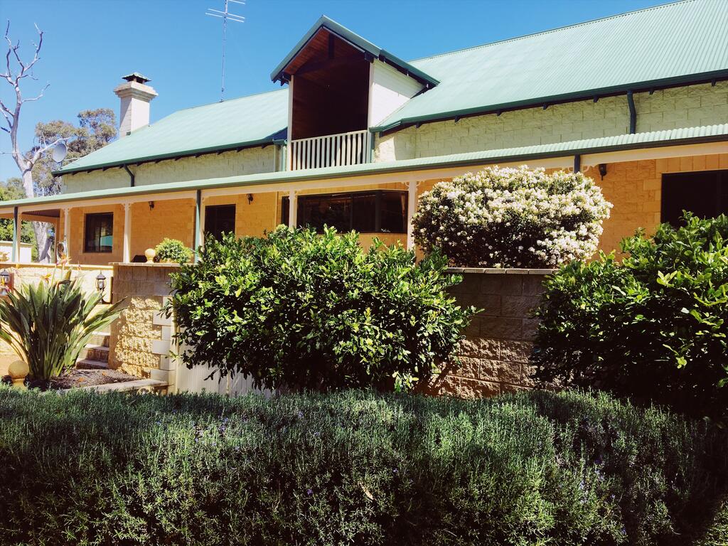 Pilgrims Rest Country House - New South Wales Tourism 