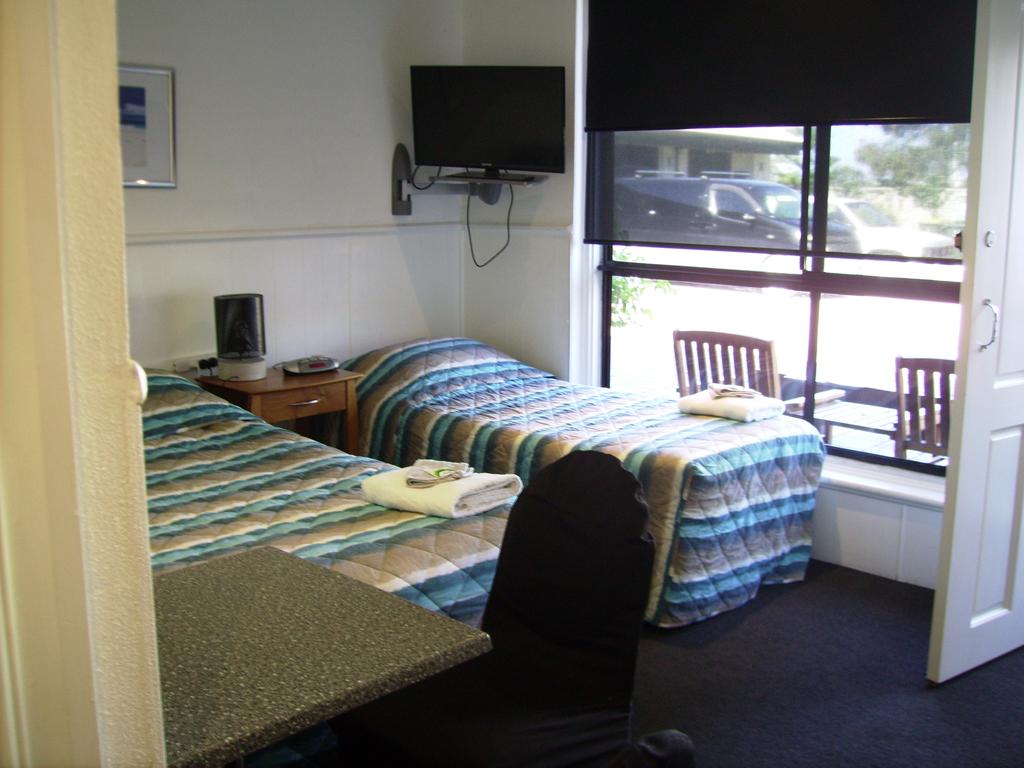 Port Noarlunga Motel - South Australia Travel