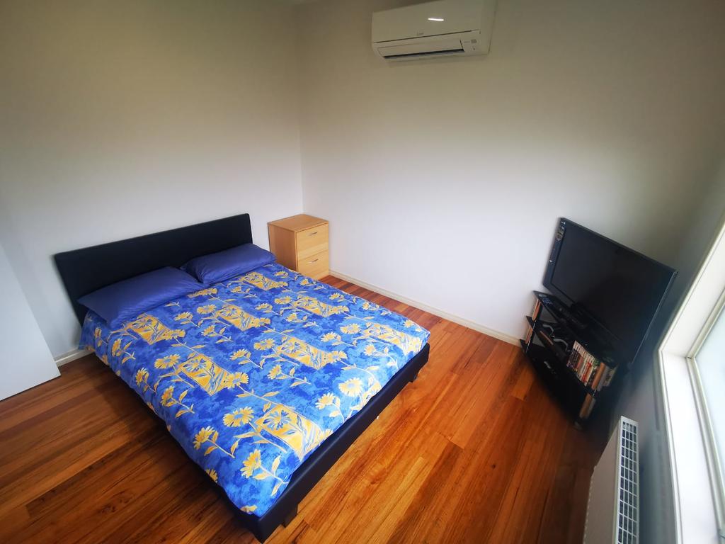Private Luxury Bedroom - Accommodation Adelaide