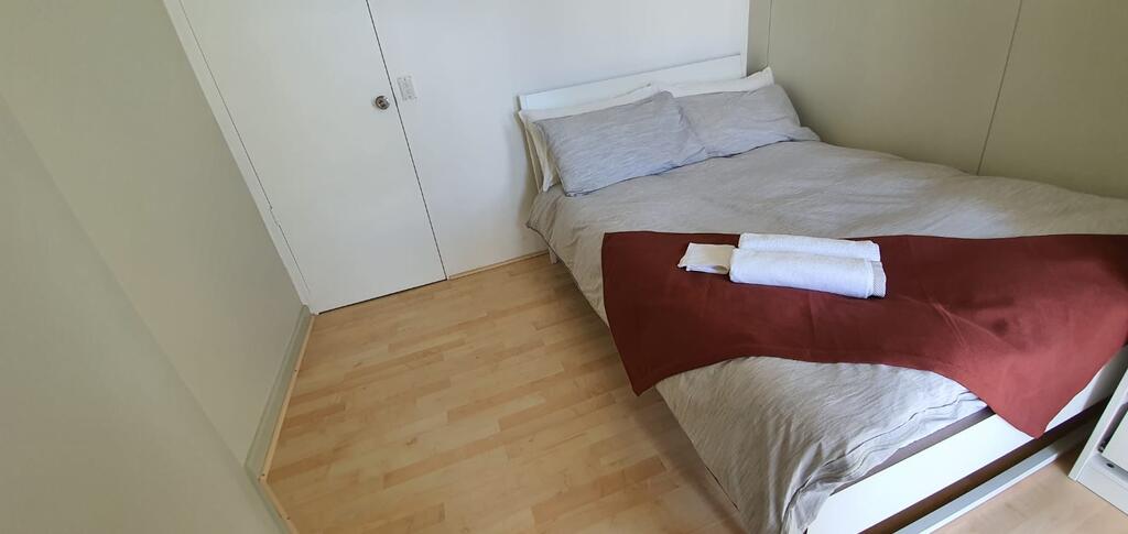 Private Modern Room - Plaza Building- In City Centre! - Tourism Canberra 2