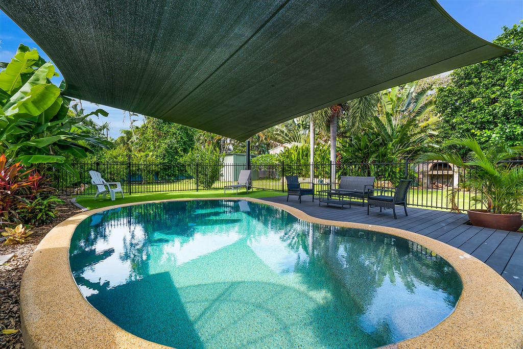 Private Pool Big Backyard Aircon - Paradise - Accommodation NT