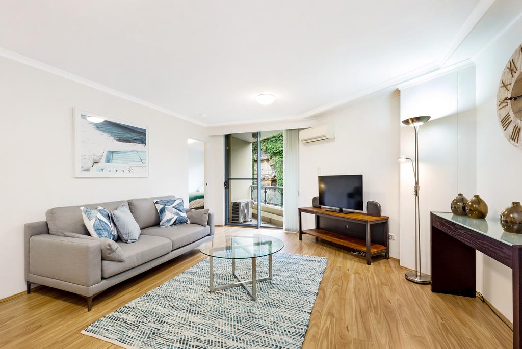 Pyrmont Self-Contained Modern One-Bedroom Apartment 28 Mill - thumb 1