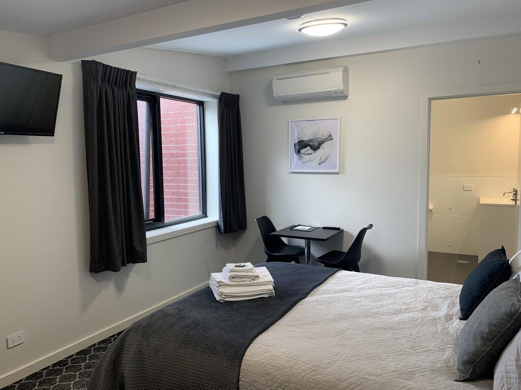 Queens Arms Hotel - Accommodation Adelaide