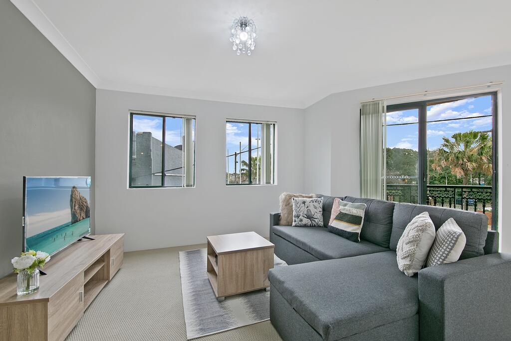 REDFERN 3 BEDROOM APARTMENT FREE PARKING WALK TO CENTRAL STATION NRE187 - Accommodation Ballina