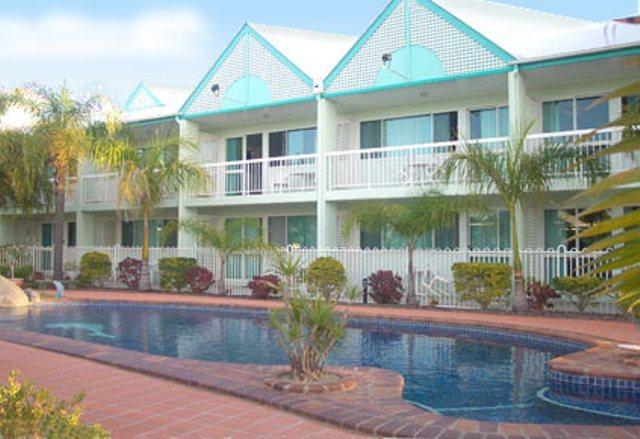 Reef Adventureland Motor Inn - Accommodation Daintree