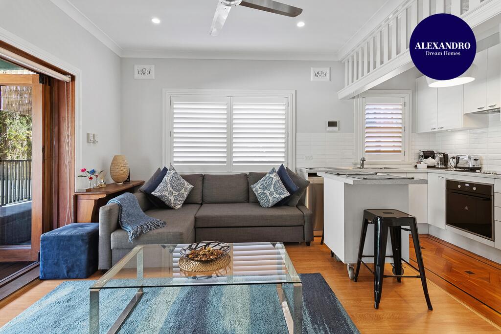 Relaxed Clovelly Beach Home - Parking - Cloey6 - New South Wales Tourism 