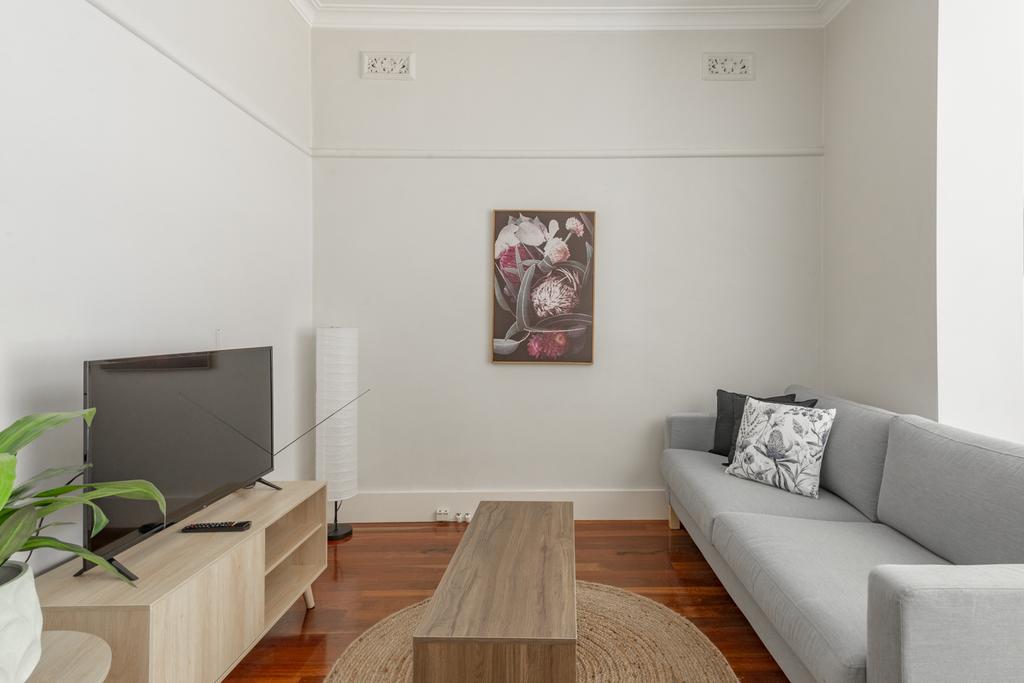 RELAXED FAMILY HOME WILLOUGHBY - Accommodation in Brisbane 3