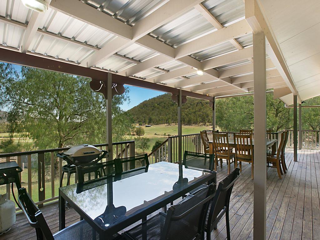 Rosa Estate in Broke - Two 3br House in walking distance to Cellar Doors - Accommodation BNB