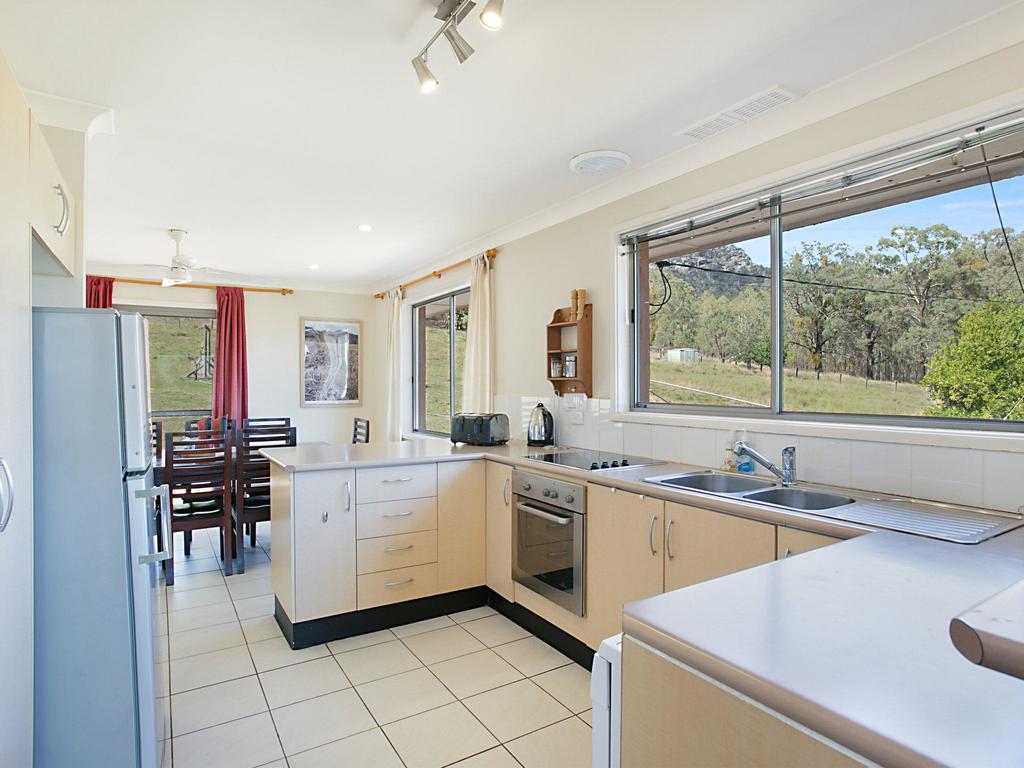 Rosamund House In Broke, 4br House In Walking Distance To Cellar Doors - thumb 2