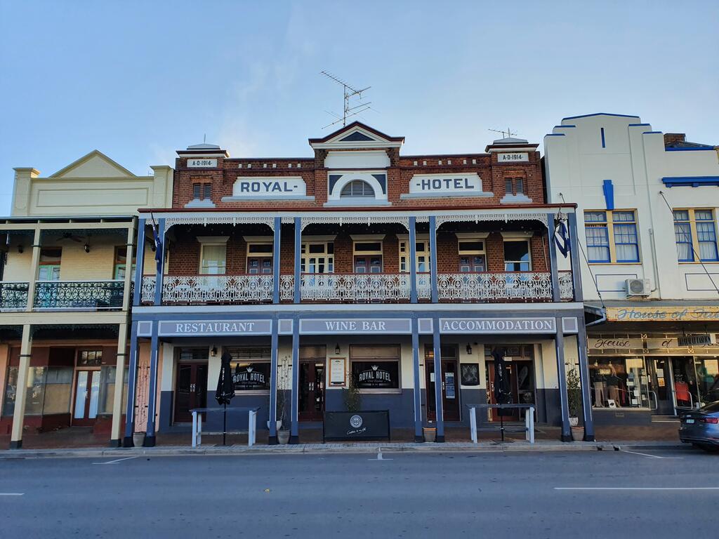 Royal Hotel - Accommodation Adelaide