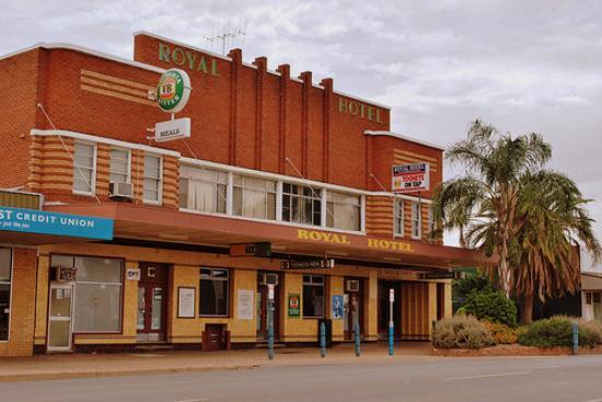 Royal Hotel Condobolin - New South Wales Tourism 