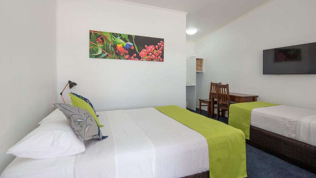 Royal Motel Tenterfield - QLD Tourism
