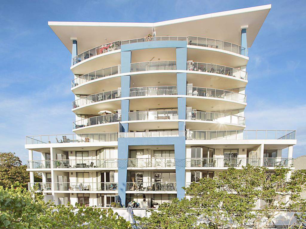Scarborough Beach Resort Queensland - New South Wales Tourism 