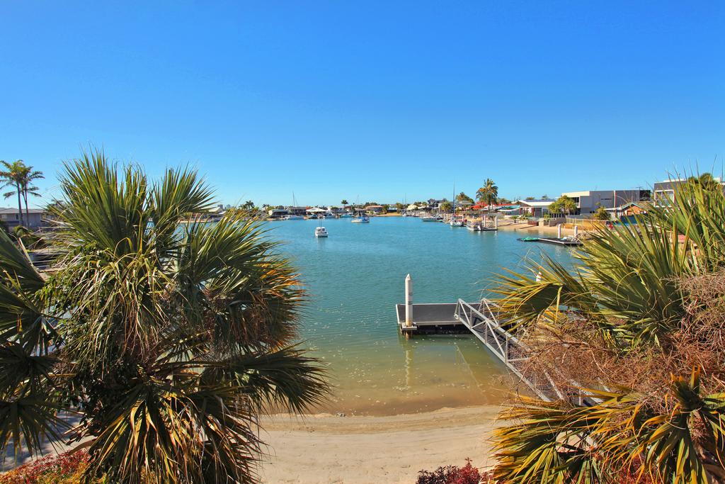 Serenity Waters 6 - Pristine 2 BDRM Apt With Water Views - thumb 2