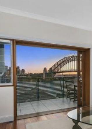 Short Stay Breathtaking Sydney Harbour View Apartment - thumb 3
