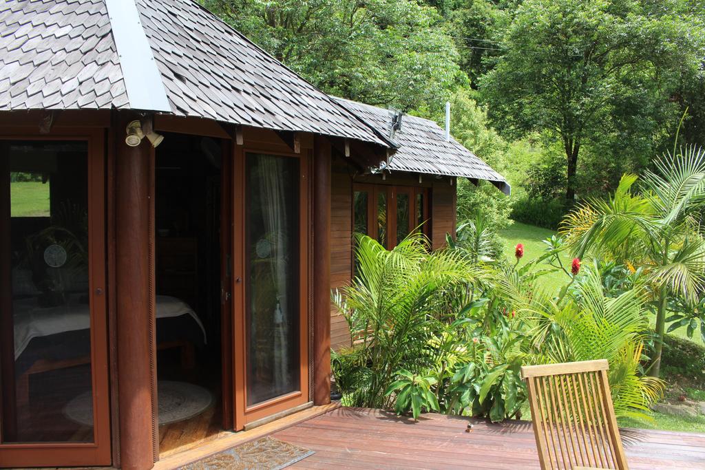 Silk Pavilions Glamping - Accommodation Airlie Beach