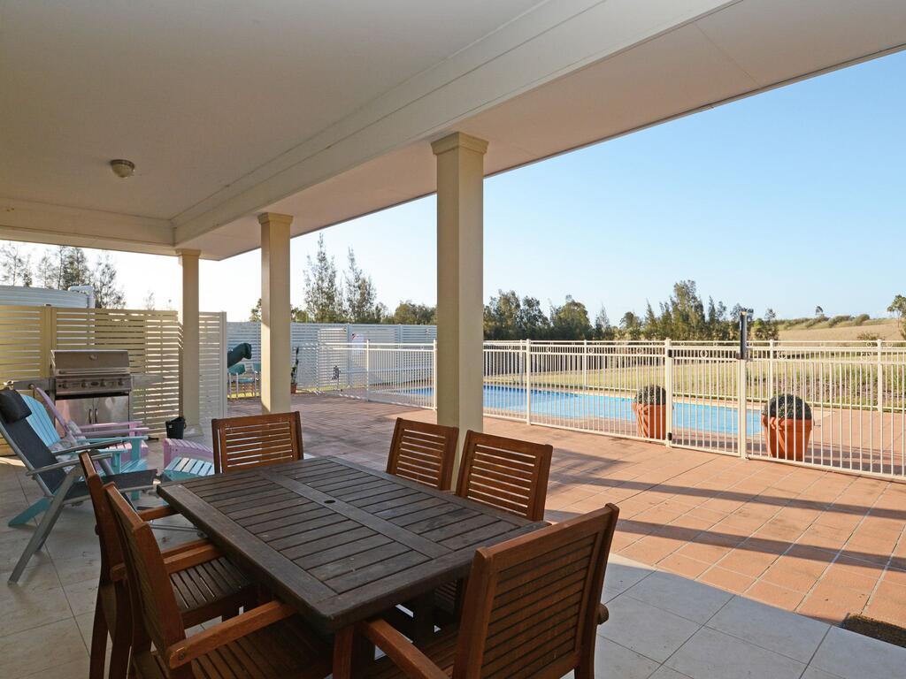 Silver Springs 6br Luxury Homestead With Wifi, Pool. Fireplace, Views, Olives And Space - thumb 1