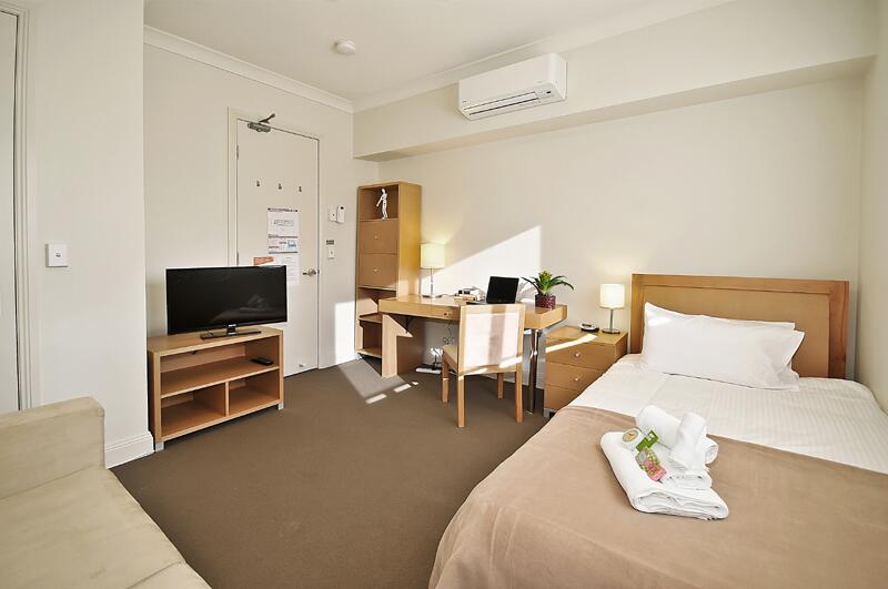 Single Room w/ Private Bathroom in Brunswick - Accommodation Adelaide
