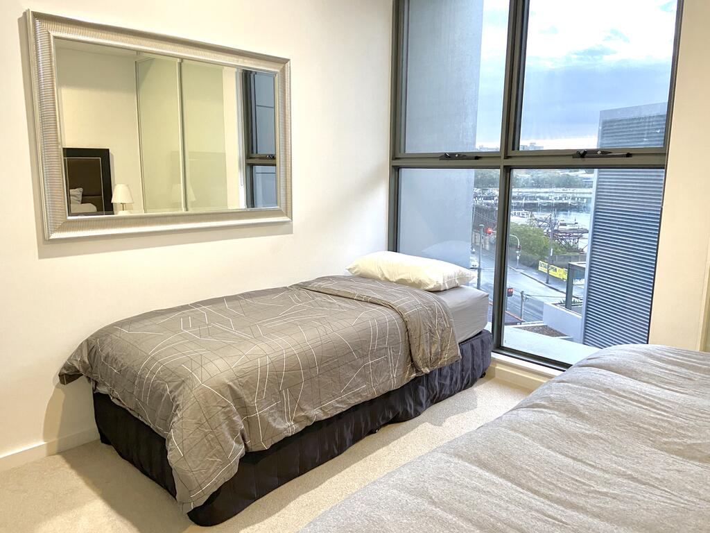 Spacious Apt Near DarlingHarbour & FishMarket - thumb 0