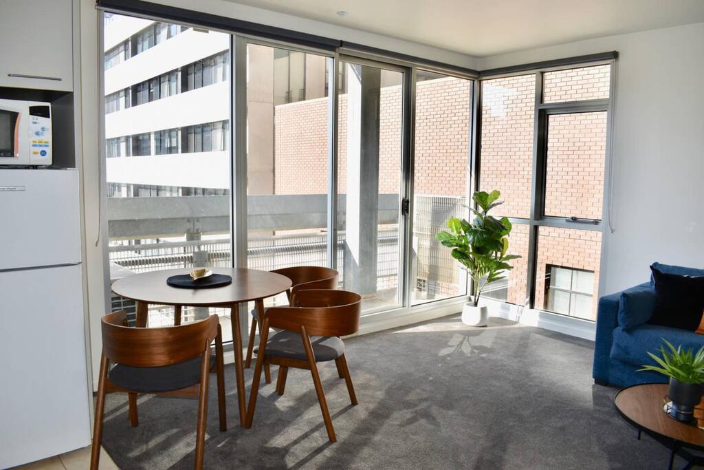Spacious CBD Apartment in the Heart of Melbourne
