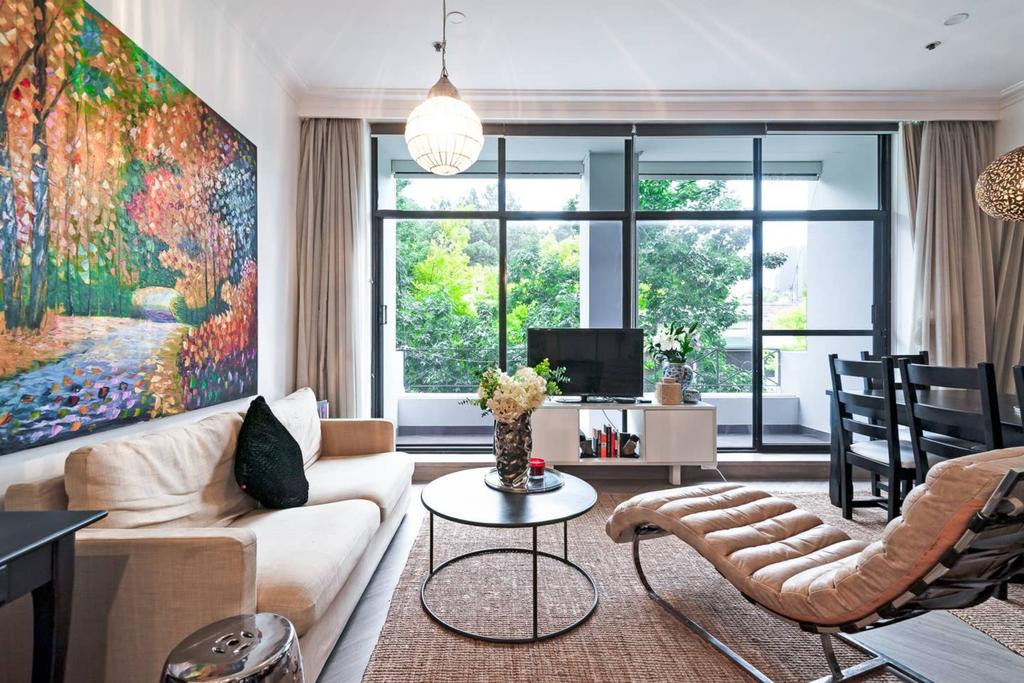 Spacious Woolloomooloo Apartment in Great Location - Accommodation Airlie Beach
