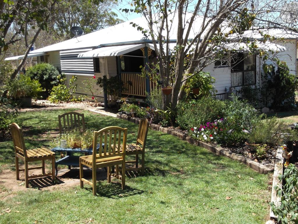 Staple House Bed And Breakfast - Accommodation Mermaid Beach 2