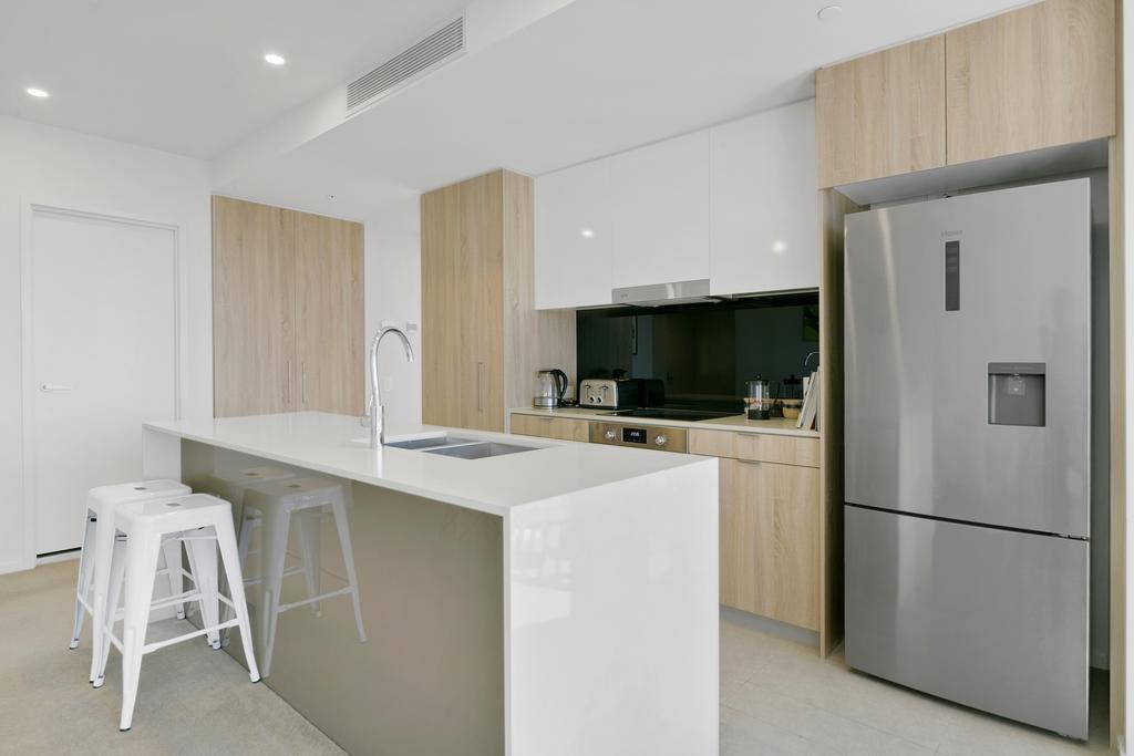 Stay In Style-Luxury CBD Apartment - thumb 3