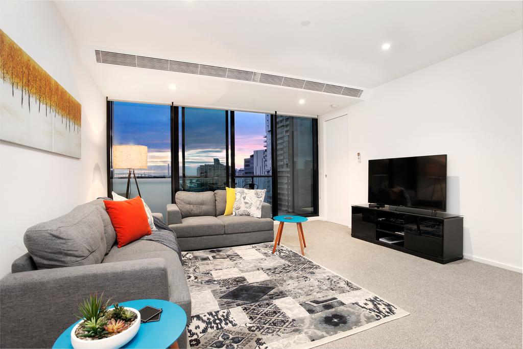 StayCentral On Lonsdale - Accommodation Mermaid Beach 3