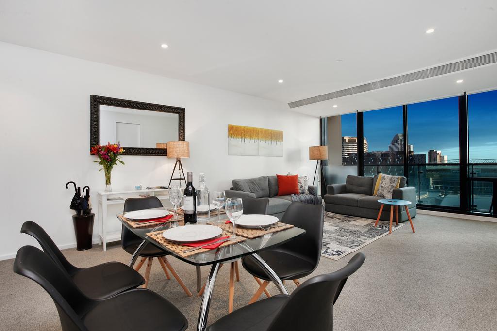 StayCentral On Lonsdale - Accommodation Mermaid Beach 0