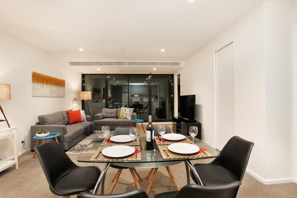 StayCentral On Lonsdale - Accommodation Mermaid Beach 1