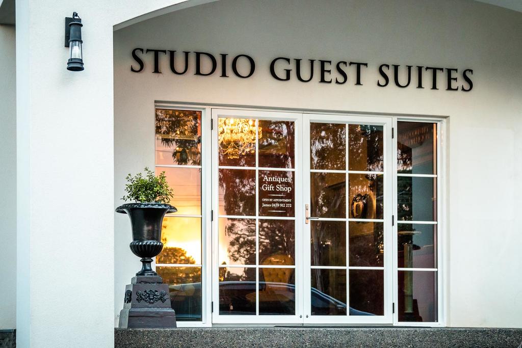 Studio Guest Suites - Tourism Noosa 1
