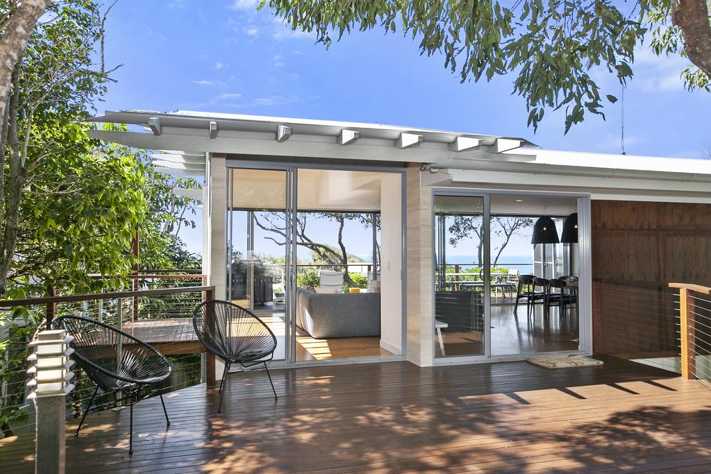 Stunning Seaviews, Sunshine Beach - thumb 0