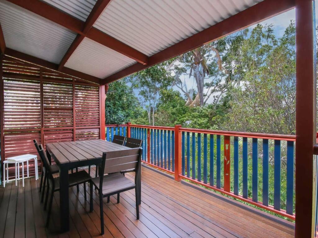Stylish 3 Bedroom Family Home in Leafy Paddington - Accommodation Airlie Beach
